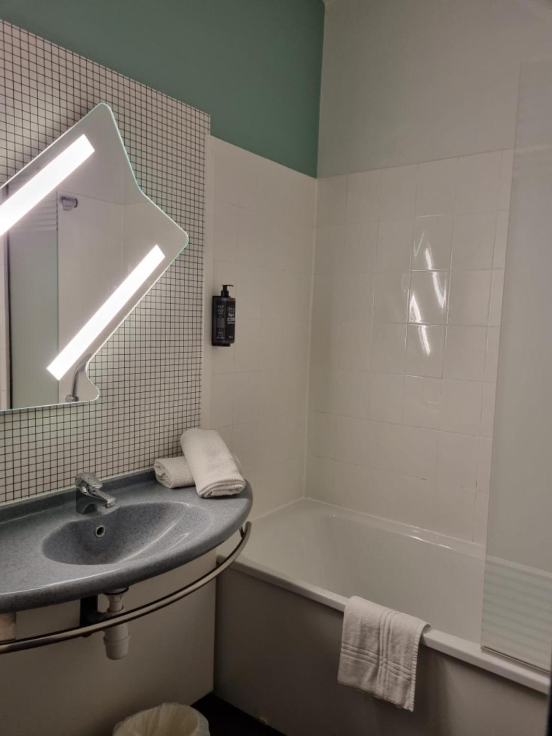 Ibis Budget Albertville Gilly-sur-Isere Zewnętrze zdjęcie